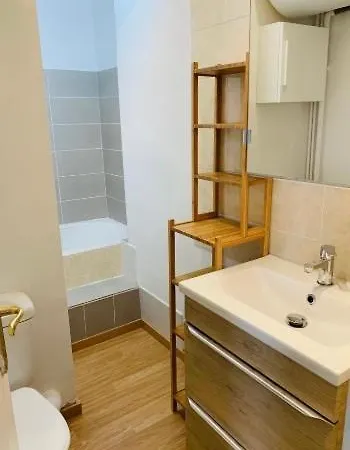 C 2 Tres Lumineux Appartement *